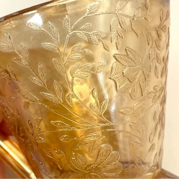 2/$30 Vintage Jeanette Glass iridescent floragold Louisa creamer - Picture 6 of 12